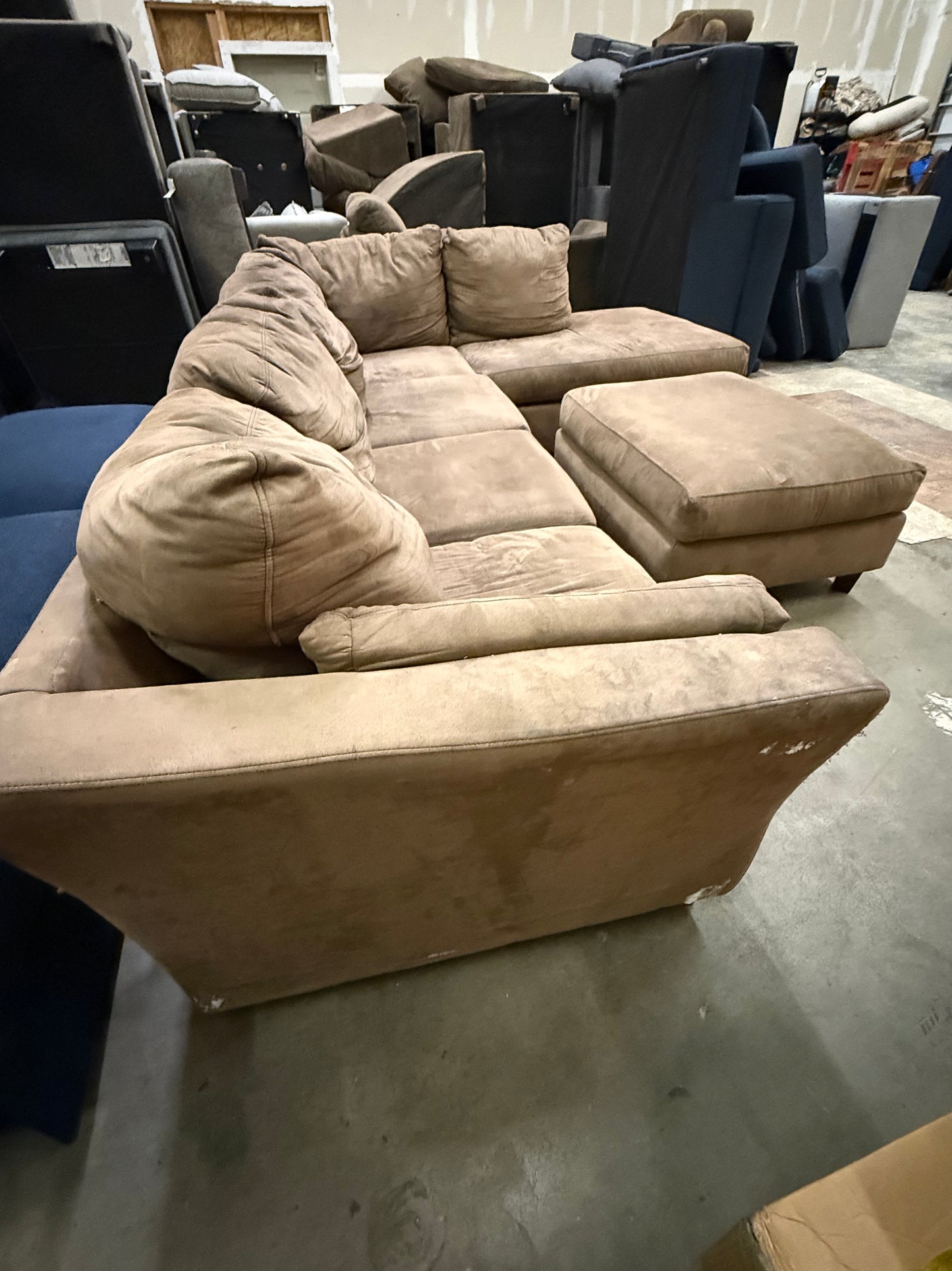 *Free Delivery* Sectional Couch with Matching Ottoman 2 Pieces