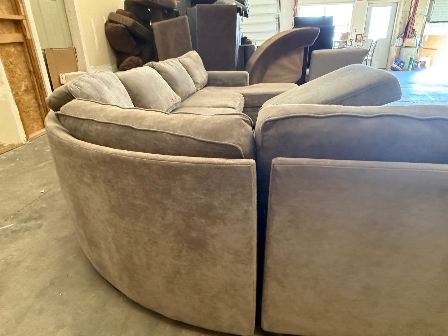 *Free Delivery*Large 4-Piece Sectional Couch with Storage Ottoman