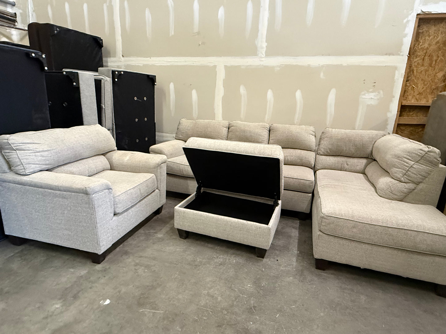 *Free Delivery* Complete Livingroom Set - Matching Sectional, Ottoman w Storage, and Chair